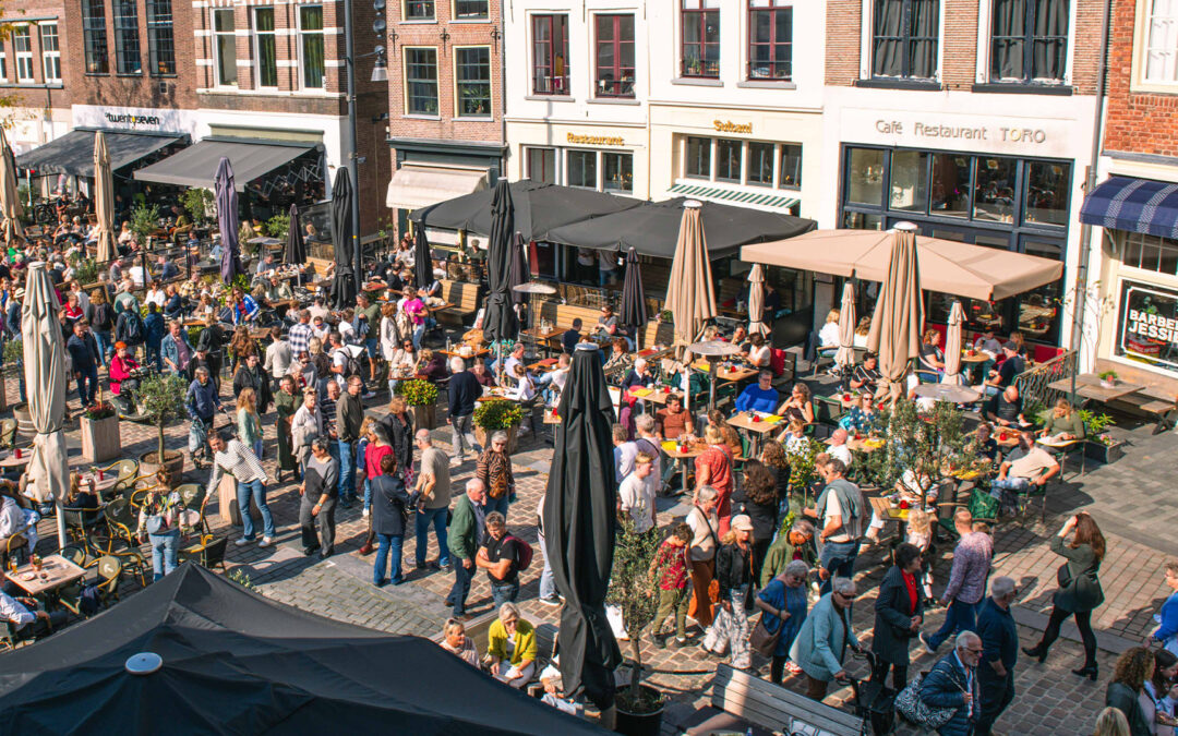 Meimarkt vult de binnenstad van Zutphen met gezelligheid, muziek en koopplezier