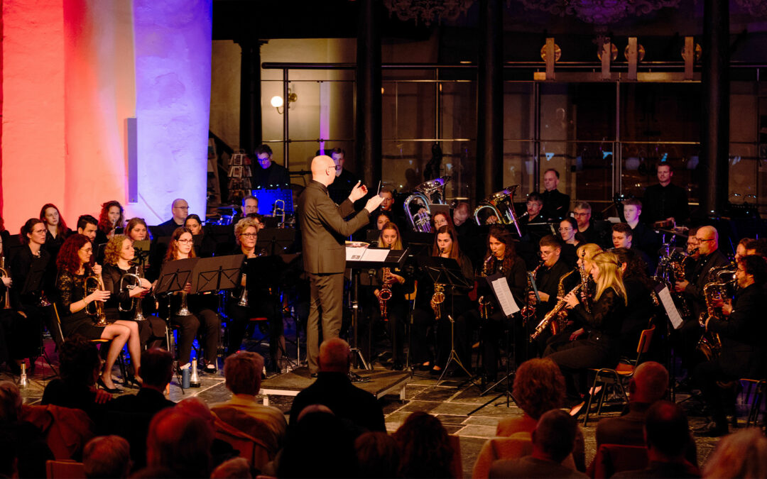 Twee top-ensembles samen in Hanzehof: Slagwerkensemble Cadenza en Frysk Fanfare Kollektyf